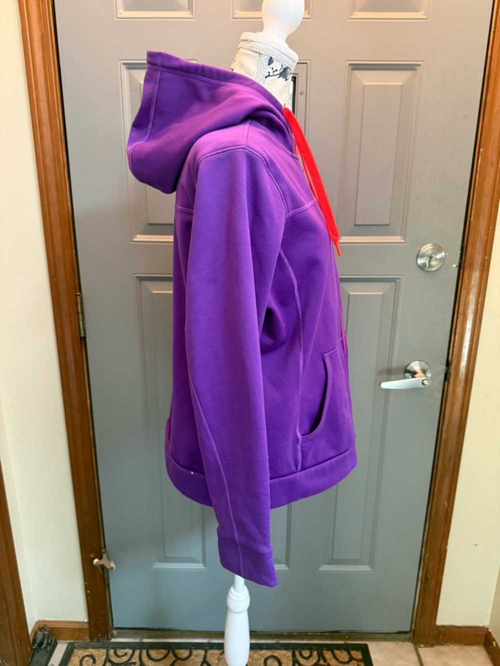 North Face vibrant Purple Fleece Hoodie with Pink-Accents (Large) - Picture 7 of 10